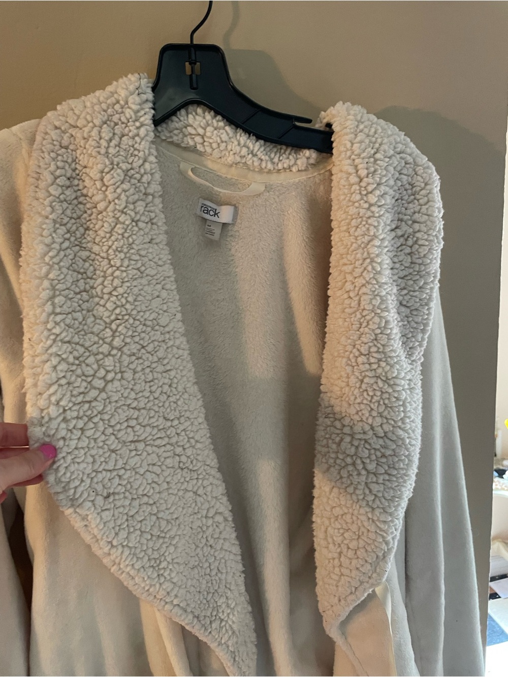 Nordstrom Rack Cream Sherpa comfy Robe - Picture 3 of 6